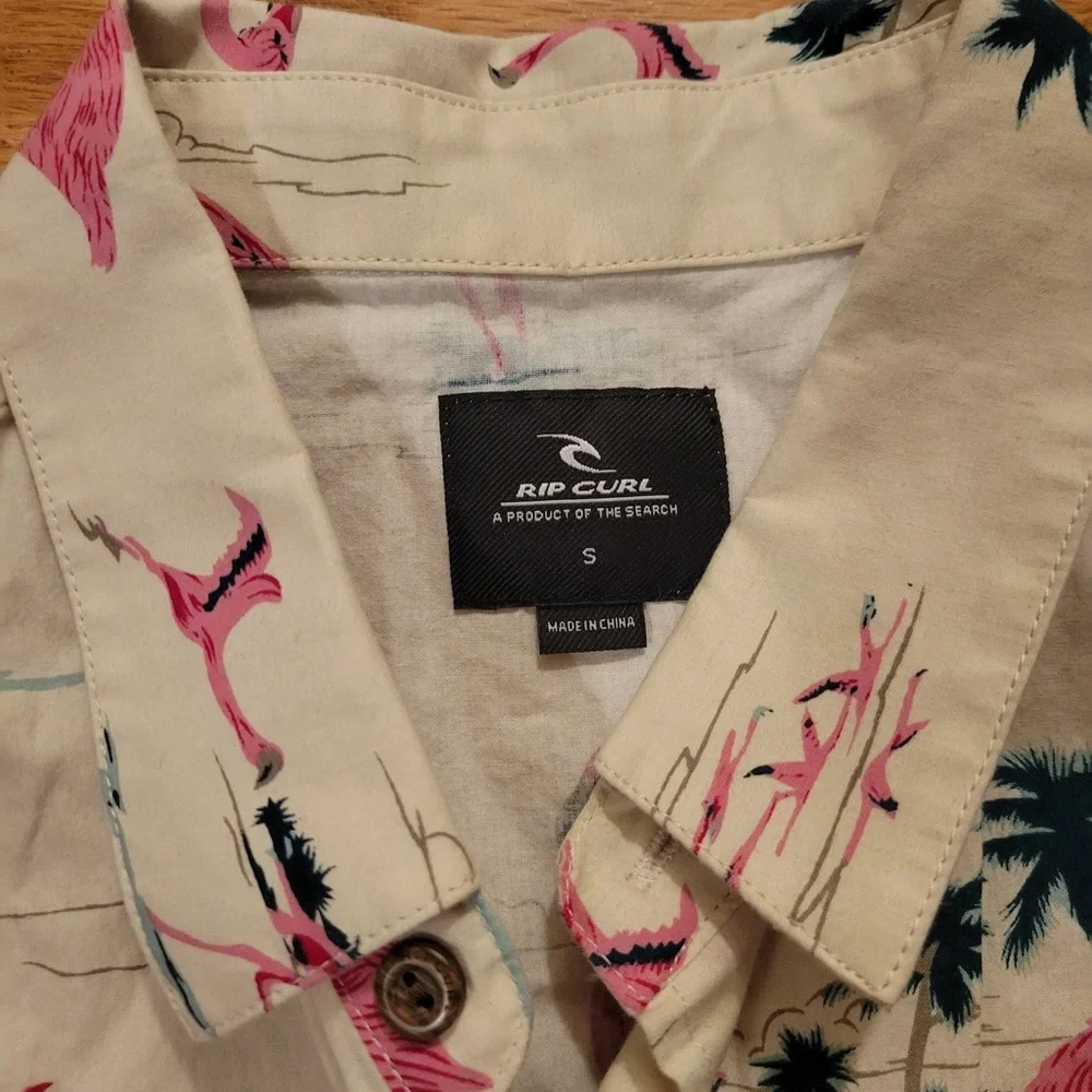 3 Ripcurl Shirts - Picture 3 of 7